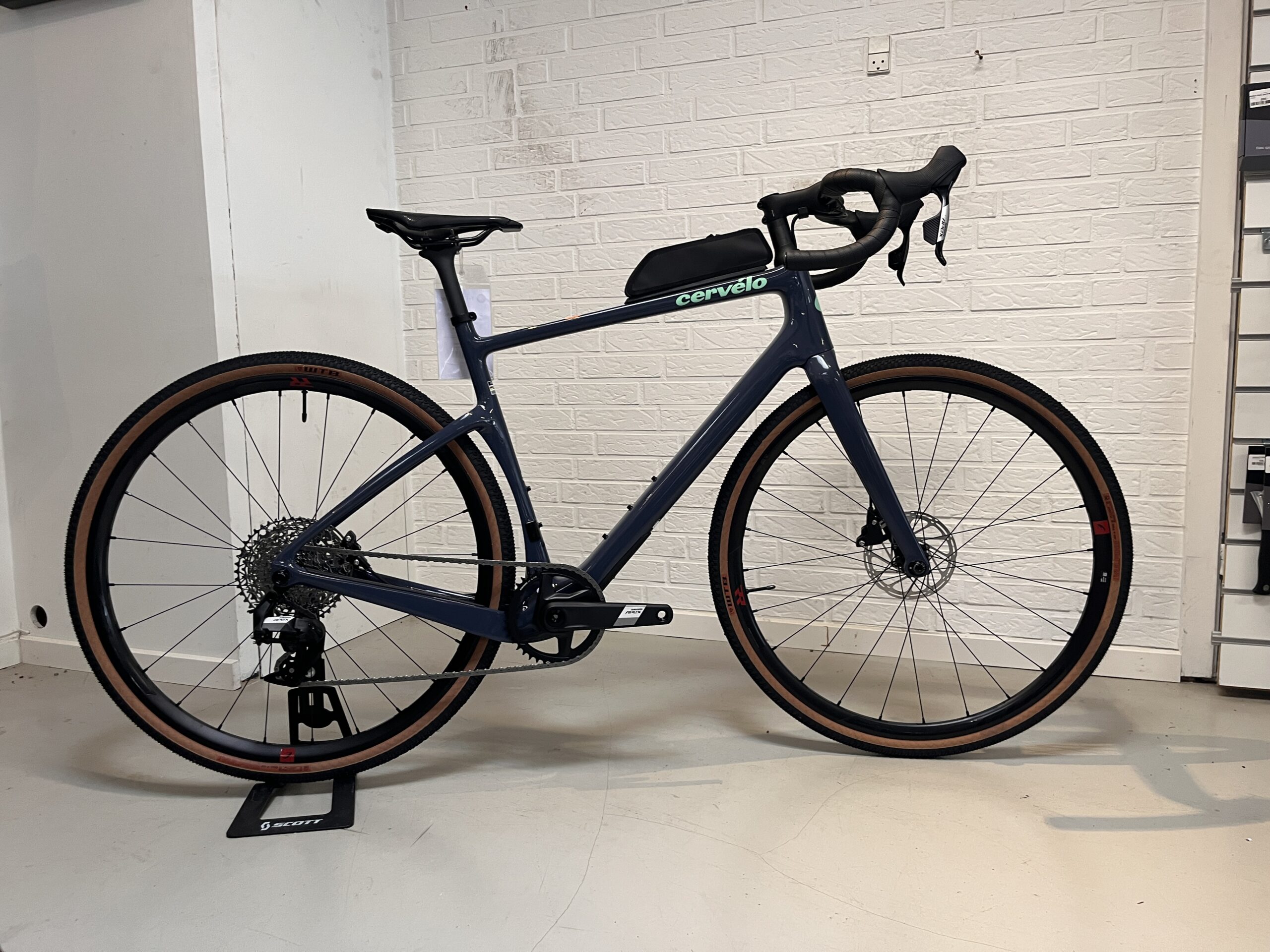 Cervelo Aspero Apex XPLR AXS 1